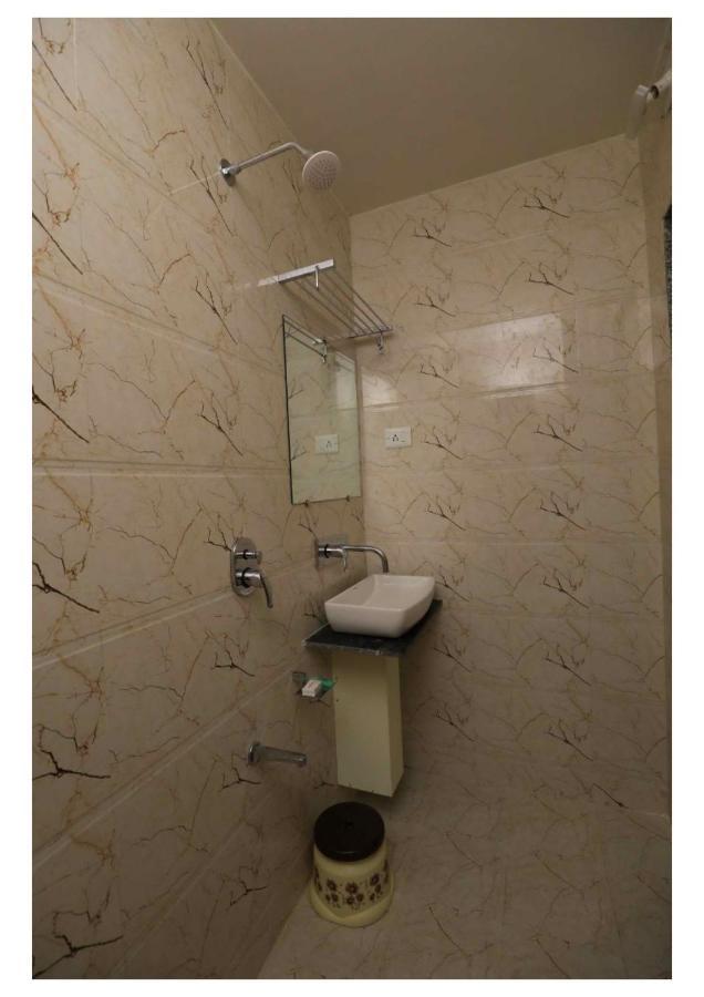 Hotel Scintilla Somnāth Esterno foto